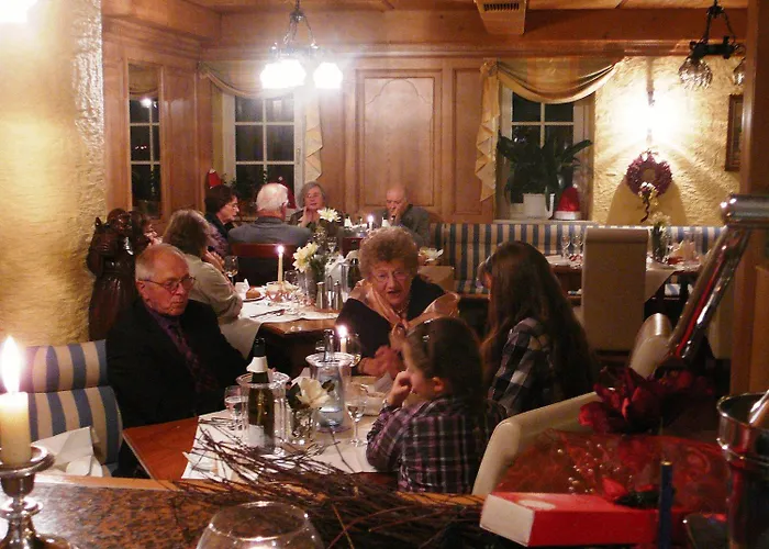 ホテル Zum Ochsen ハウエンシュタイン